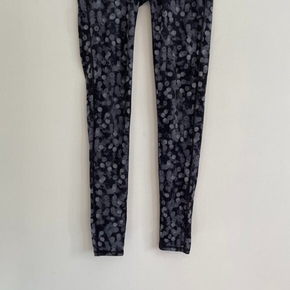 ATHLETA Dot Chaturanga Tight Gray Black Printed Pull On Elastic Waist Leggings - Picture 4 of 11